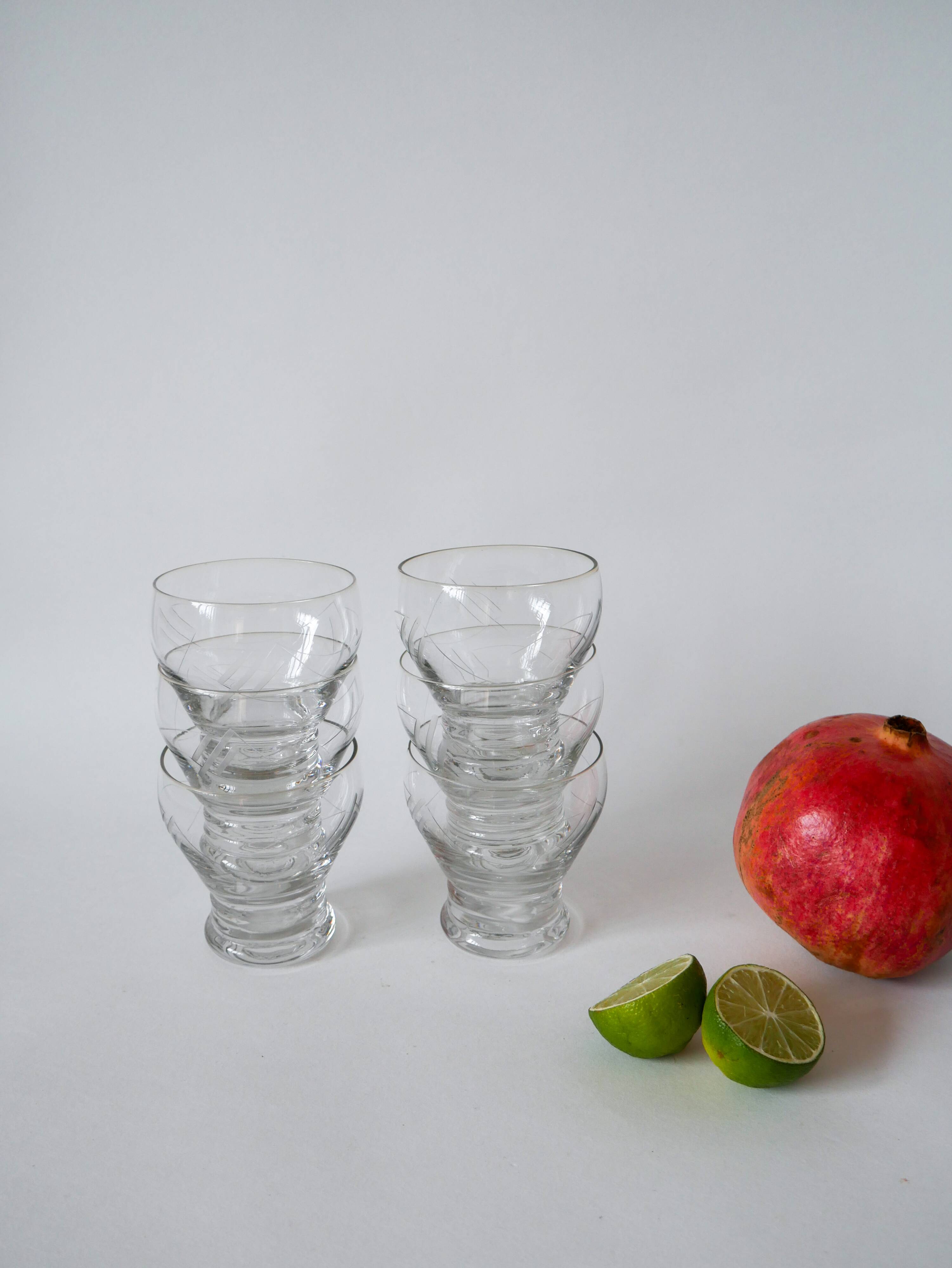 set of 6 wine glasses in chiseled glass 1960 9 X 8 cm