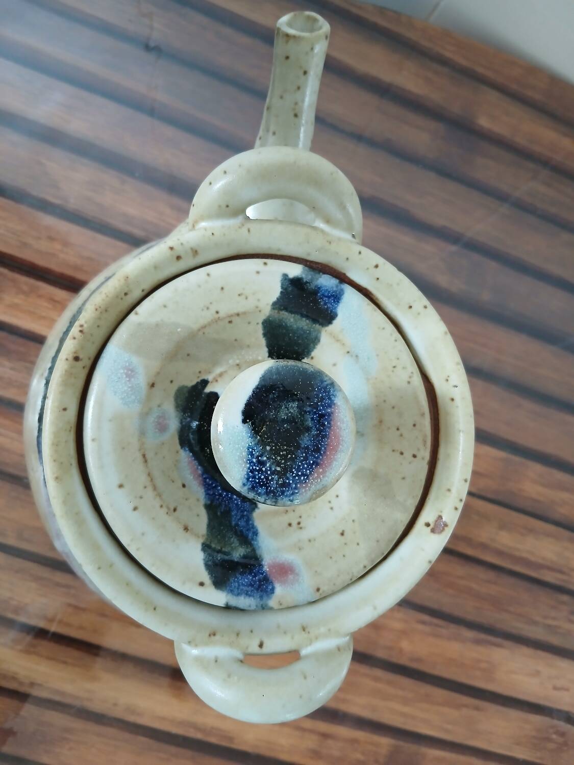 Théière en poterie estampillé vintage