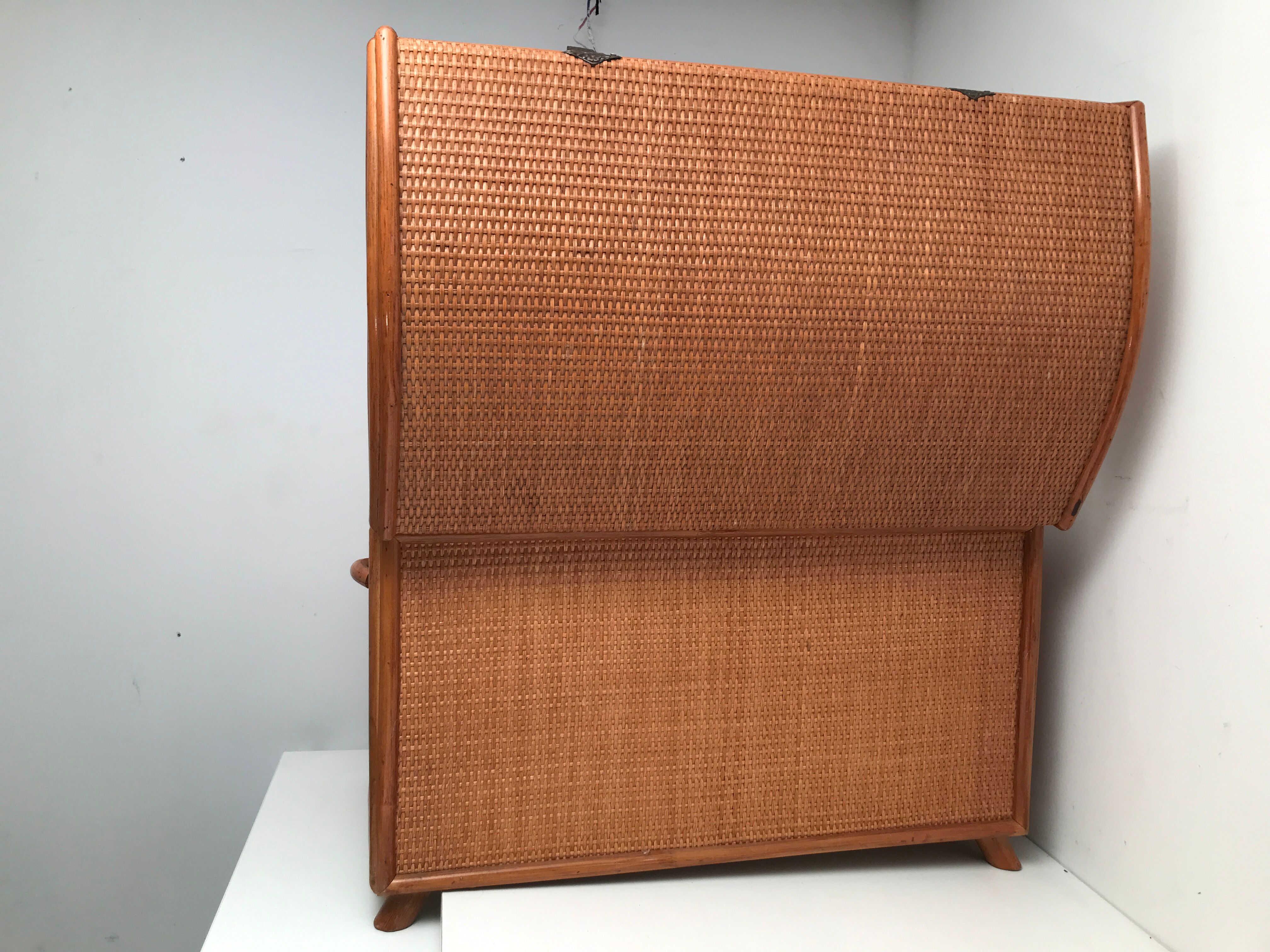 Trunk trunk in canned rattan 50s-60s