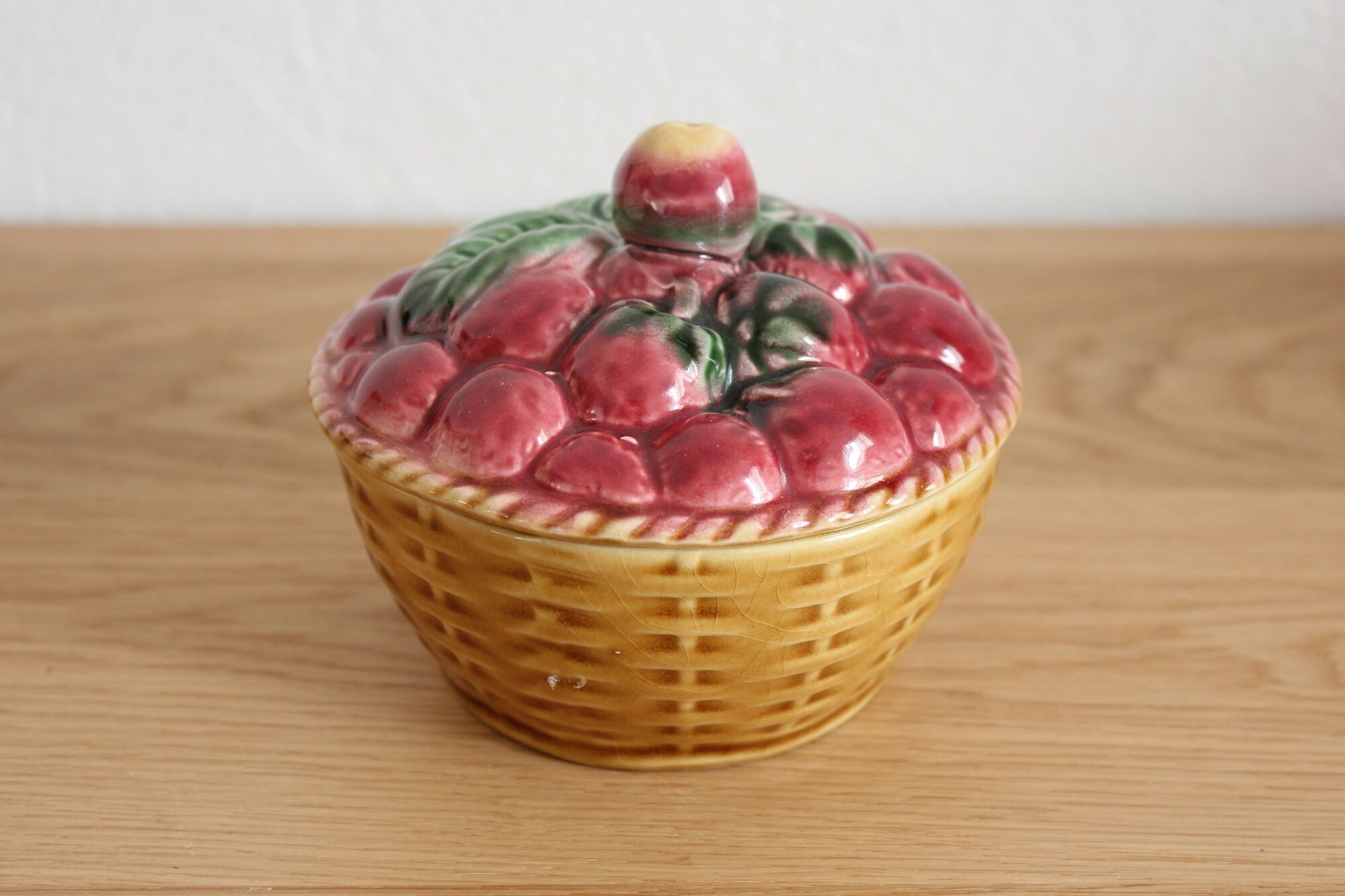 Sugar jar candy in slurry fruits Sarreguemines