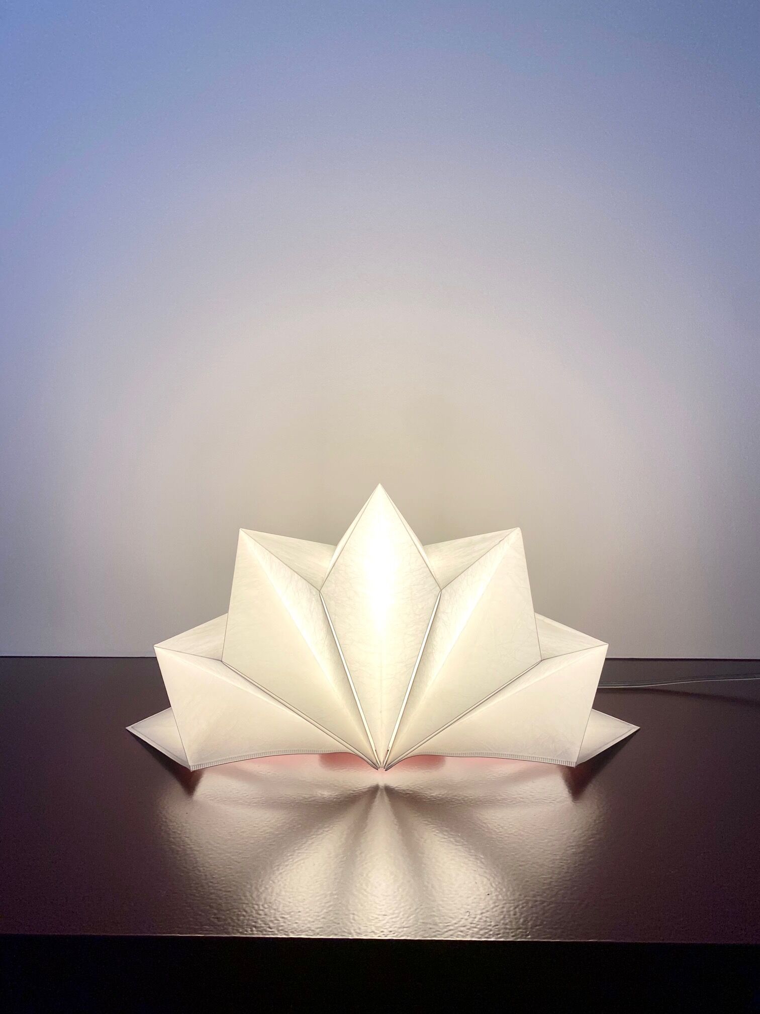 Lampe Hoshigame par Issey Miyake pour Artemide, 2012