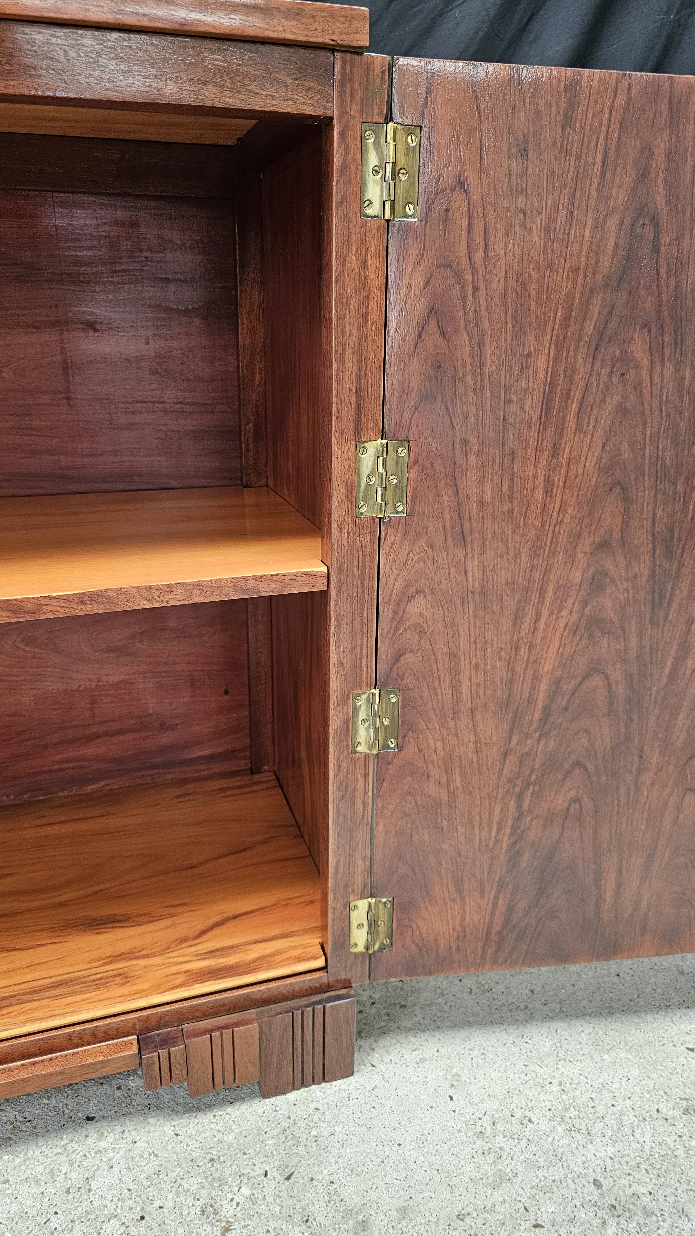 Art Deco buffet by Saddier & Fils in solid rosewood and veneer.