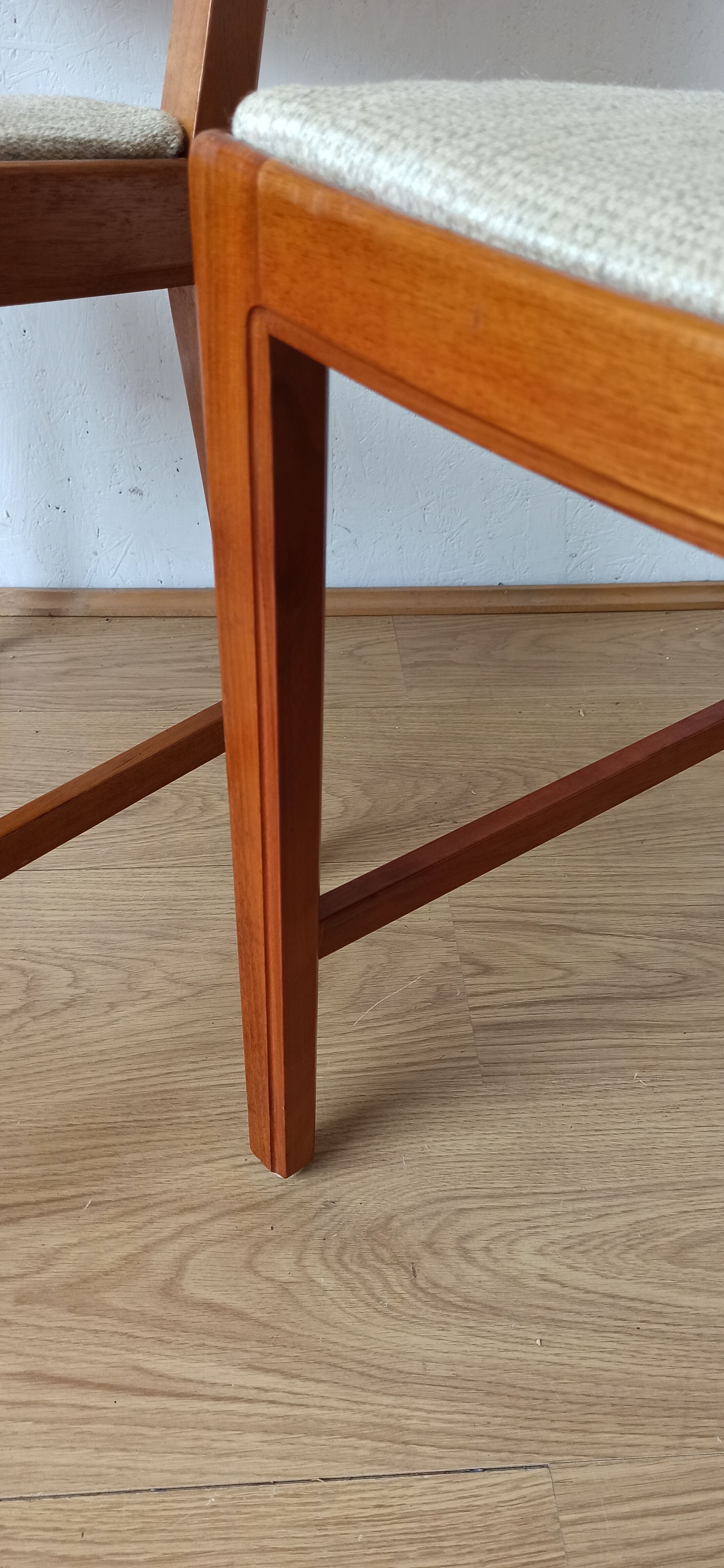 2 chaises en teck, bertil fridhagen, bodafors, années 70