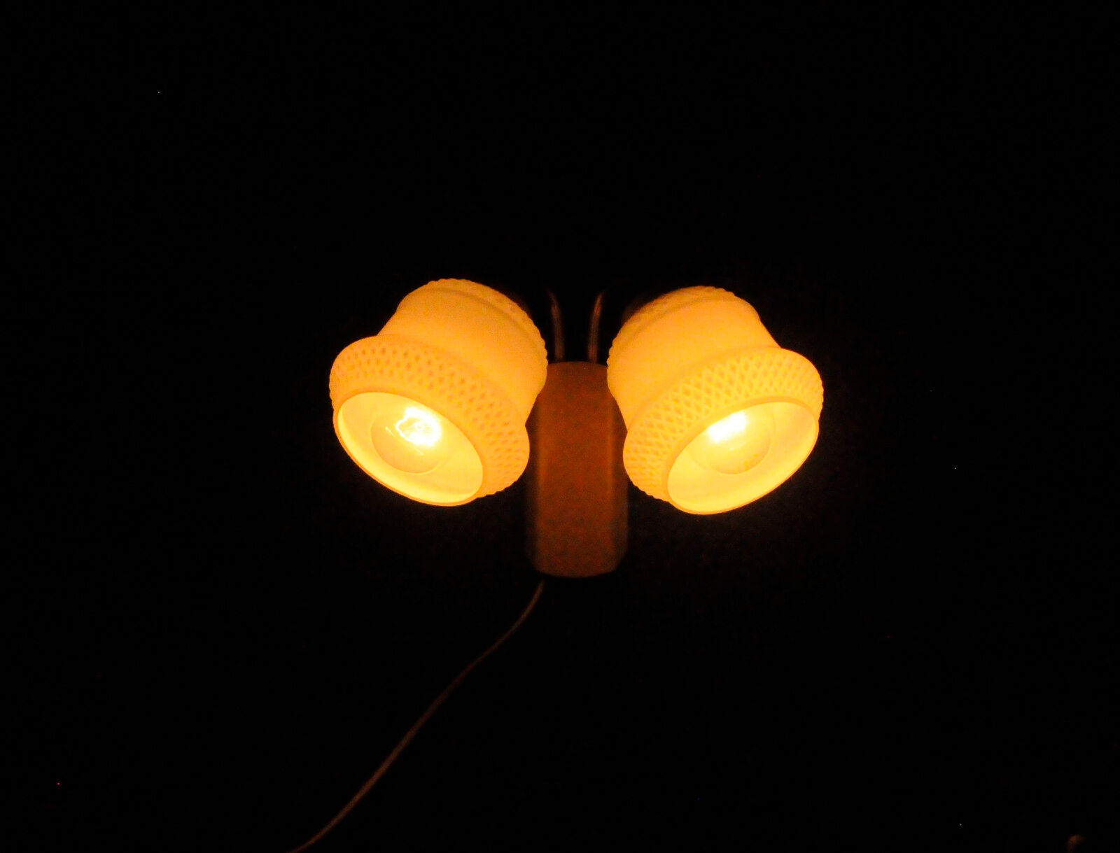 Scandinavian design wall lamp