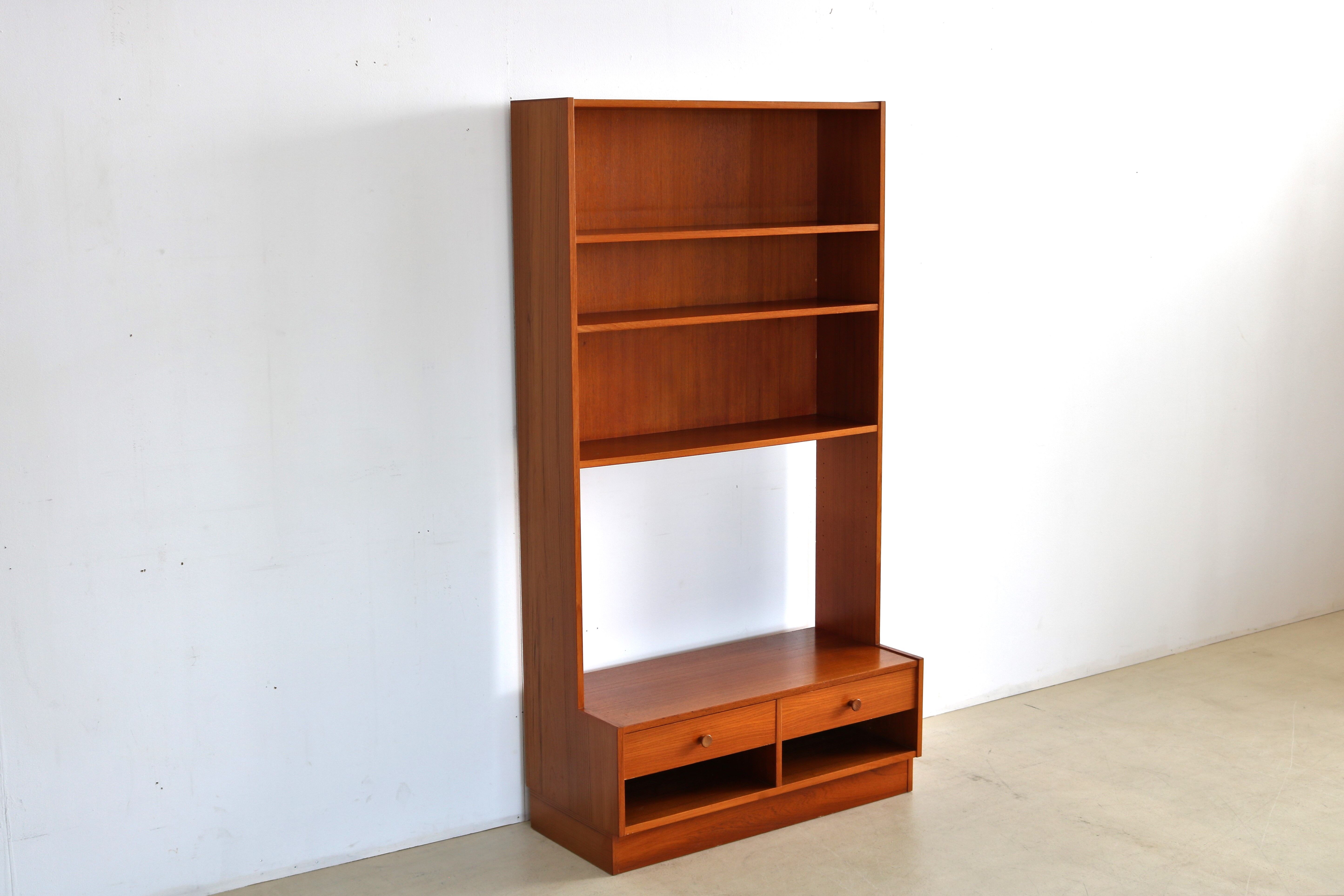 Bookcase 60, Sweden