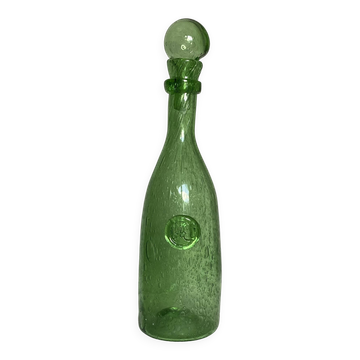 Bouteille verre bullé signée Biot carafe verte