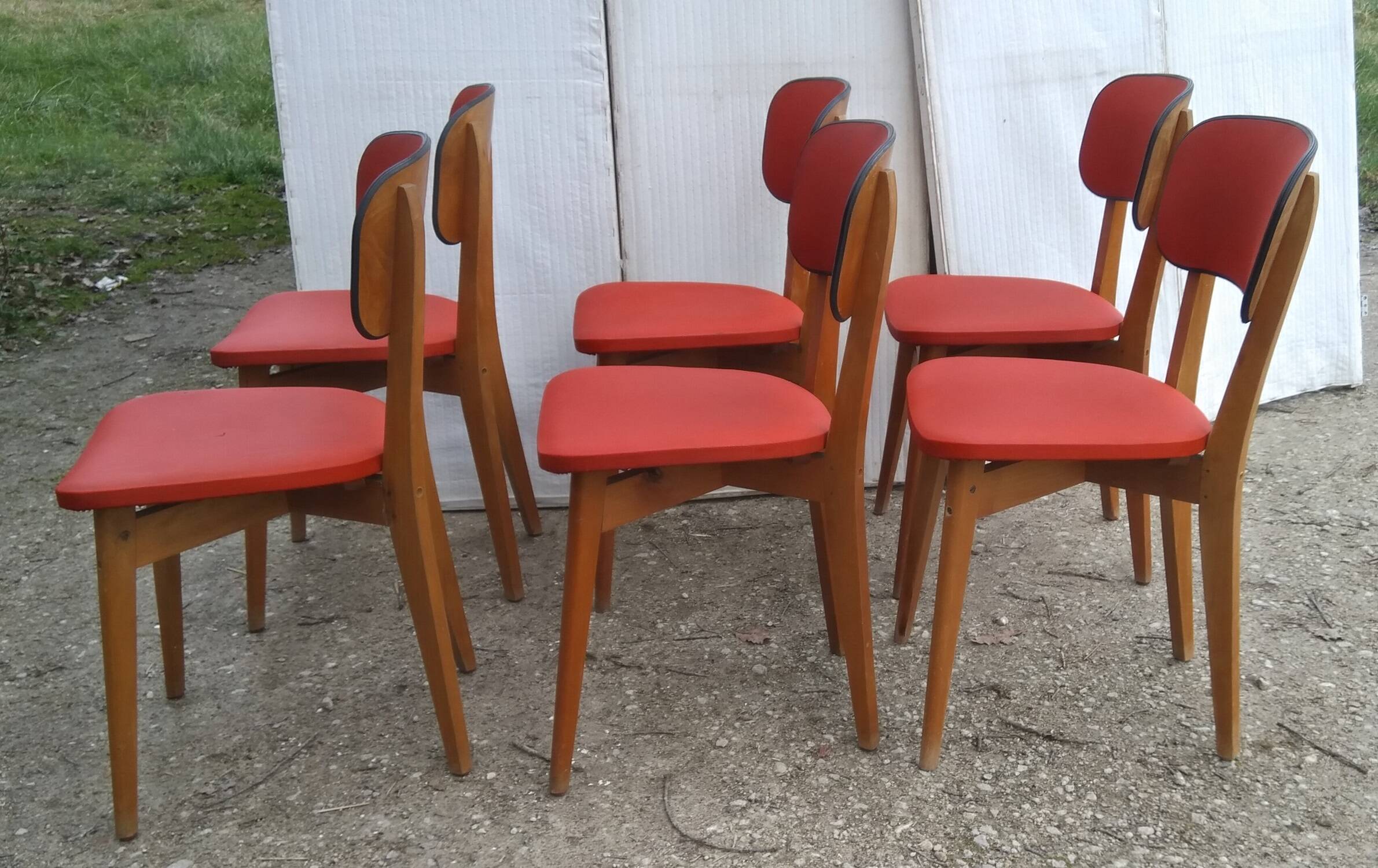 Set of 6 vintage red leatherette chairs