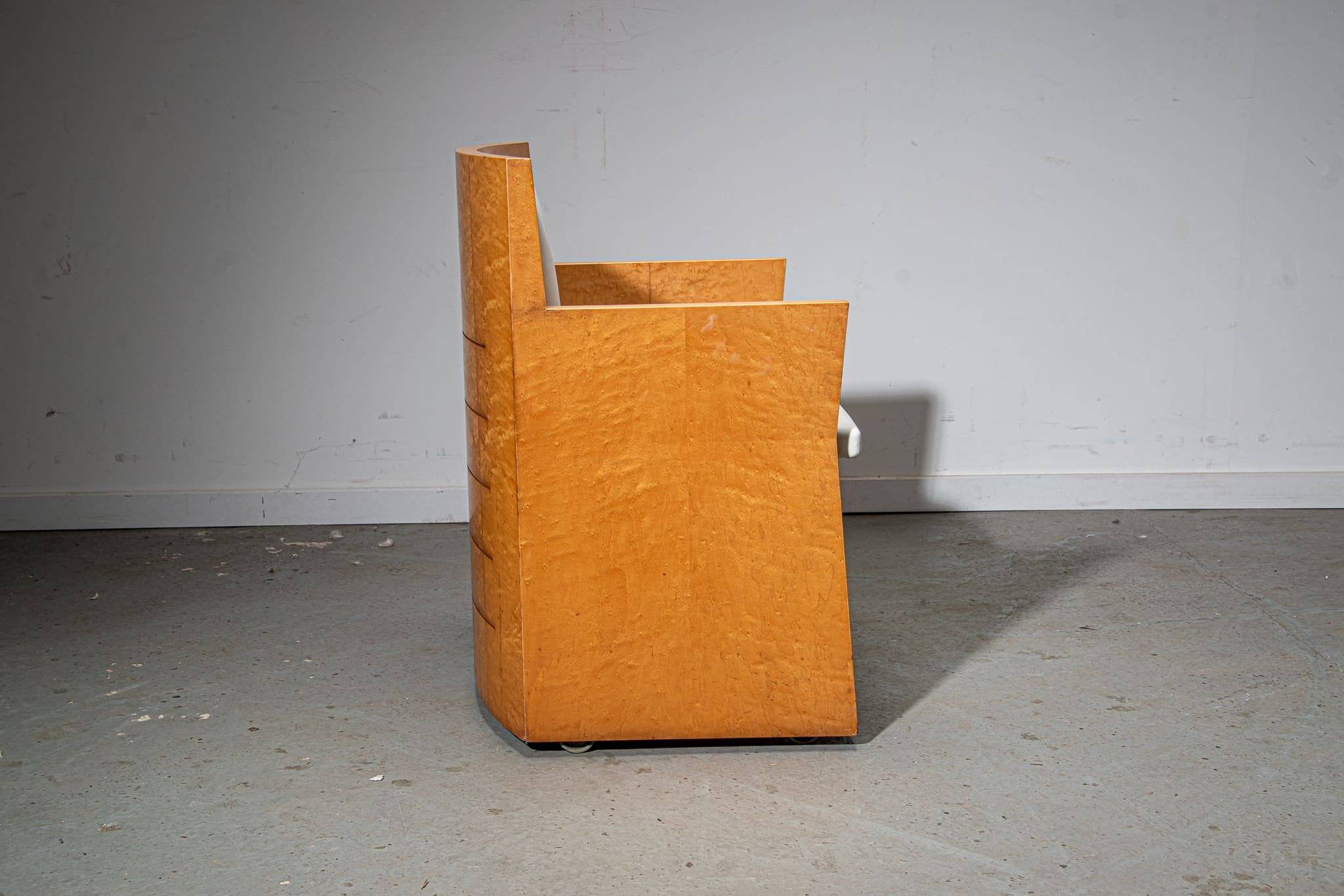 Fauteuil postmoderne de De Coene Decor Courtrai vers 1980