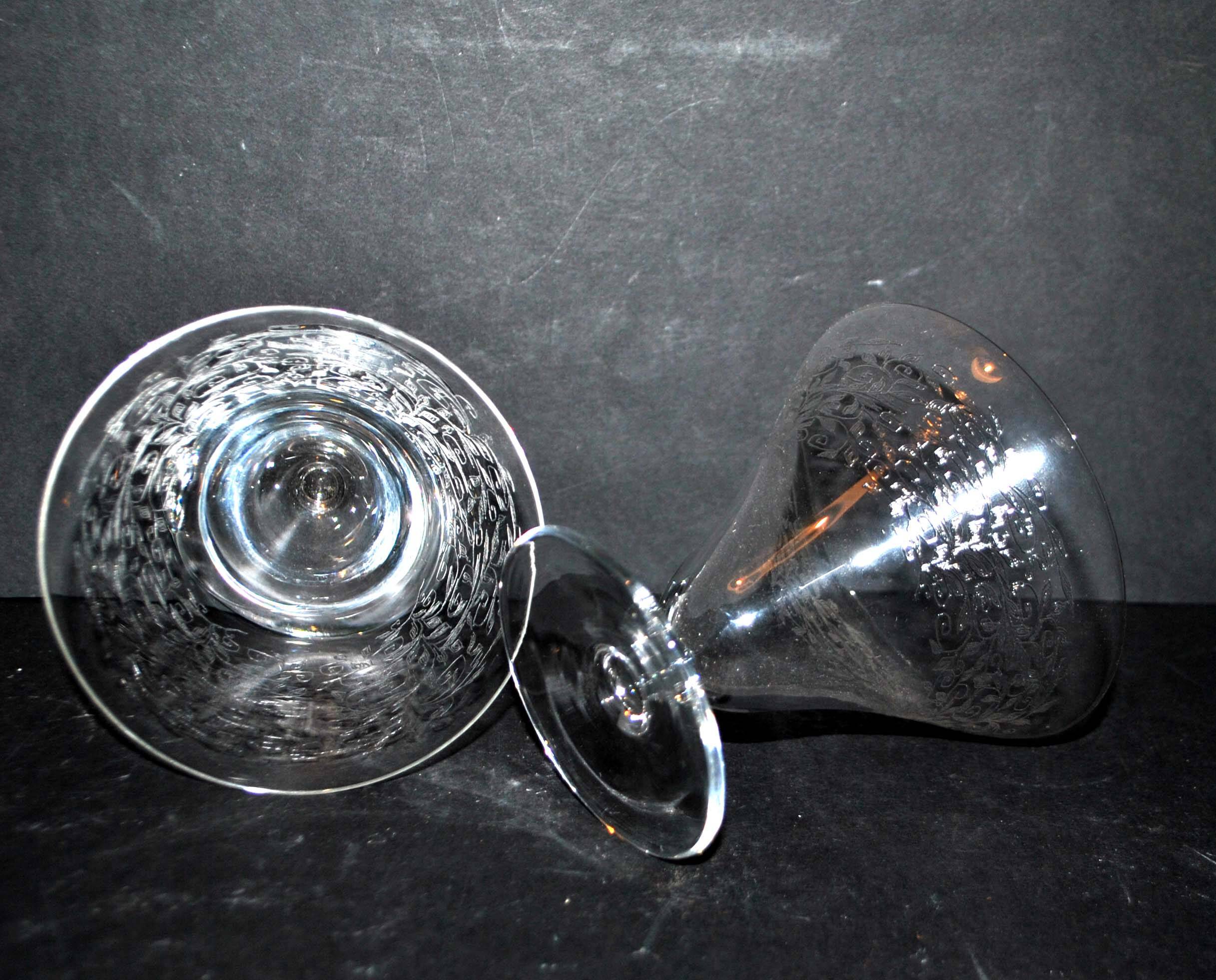 Set of 2 flared crystal glasses engraved guilloche scrolls art deco 1920 champagne cocktail cup