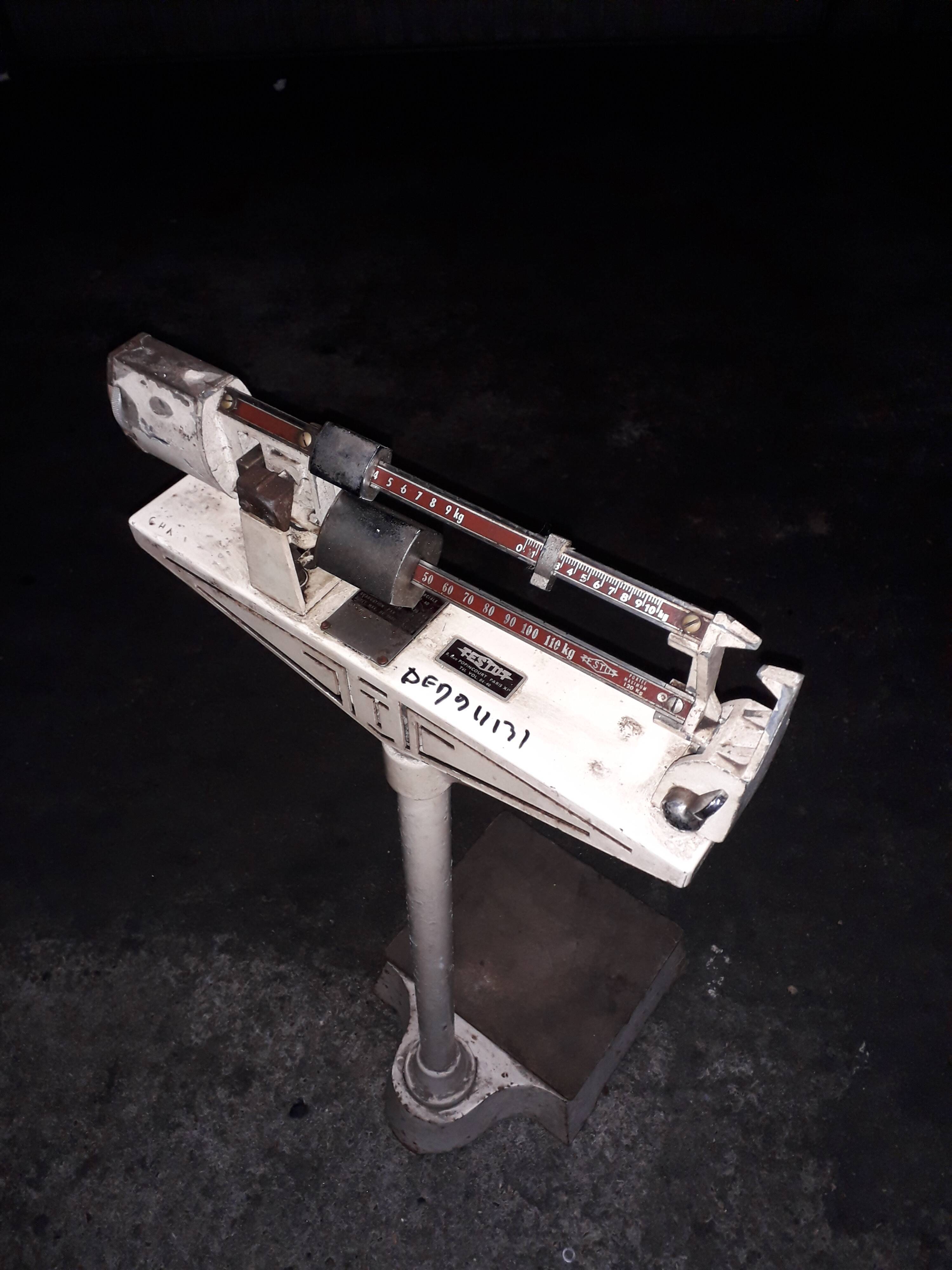 Steel pharmacy scale