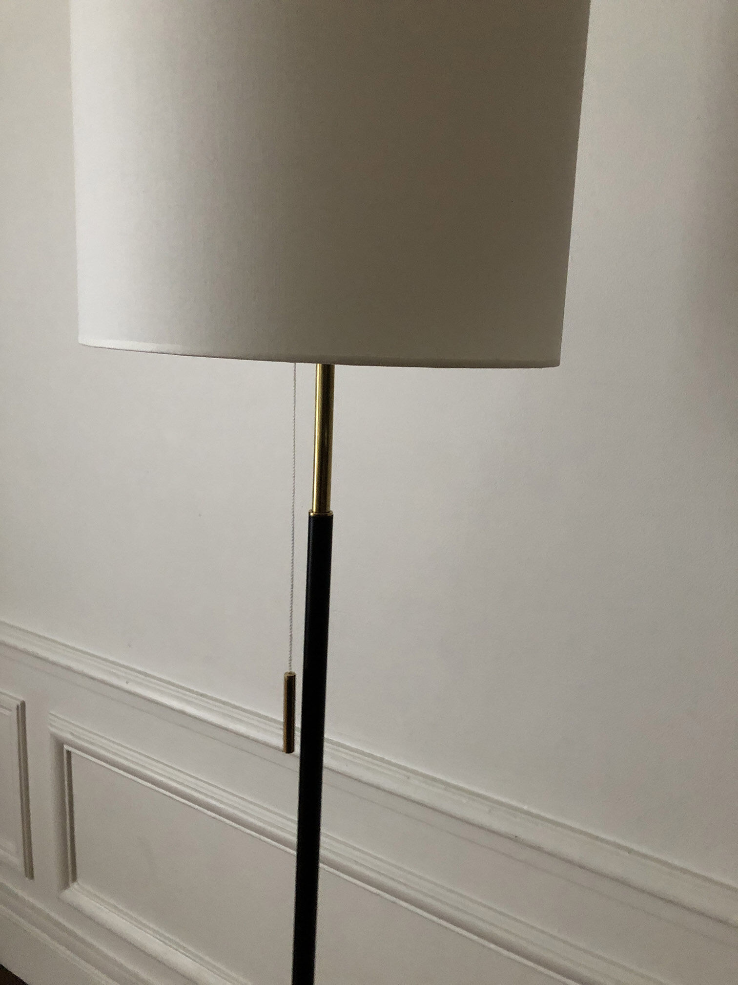 1960 tripod floor lamp with pull-pull