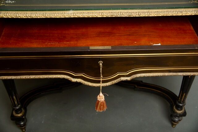 Napoleon III table or desk