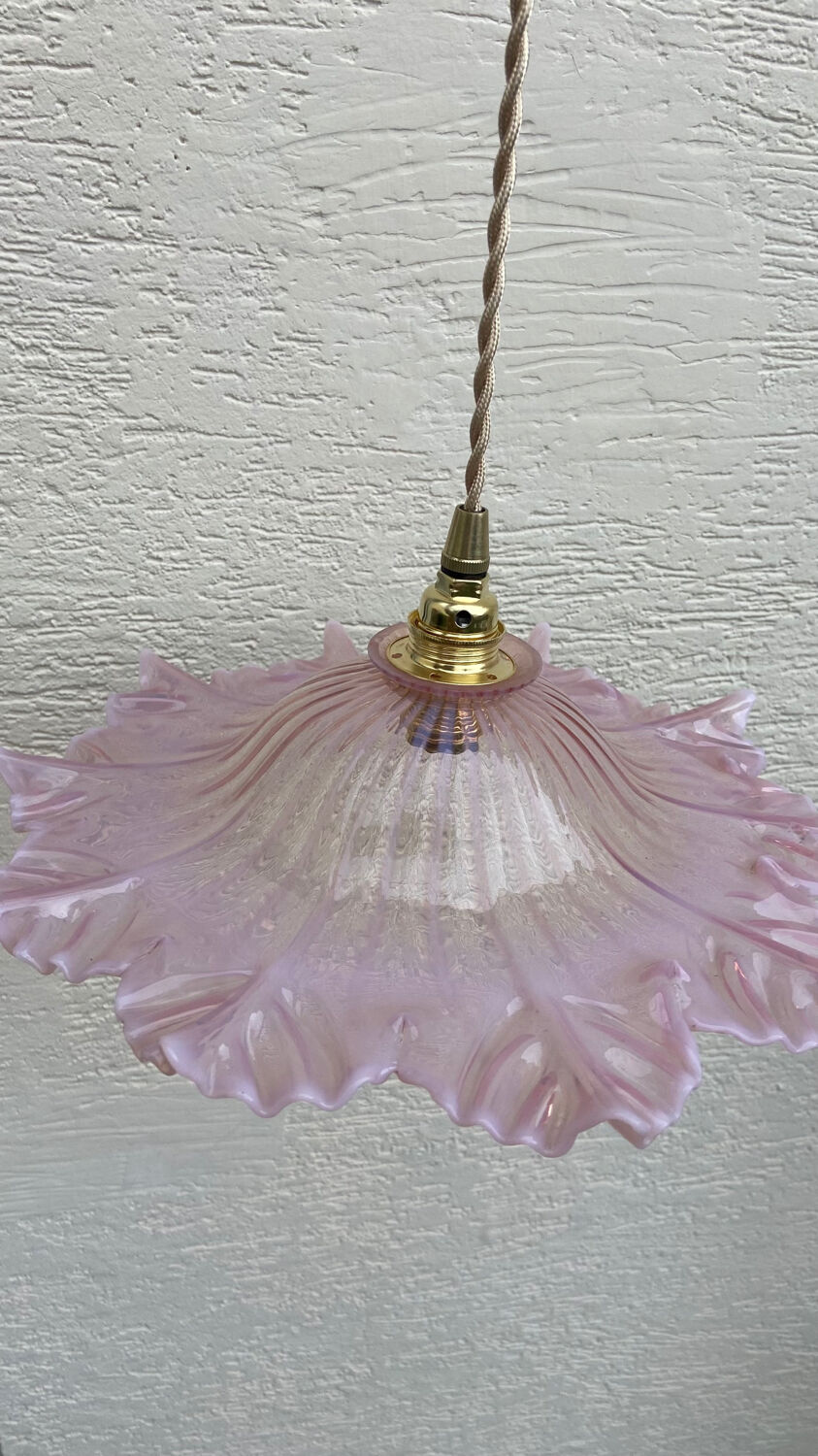 Vintage flower pendant lamp in pink glass