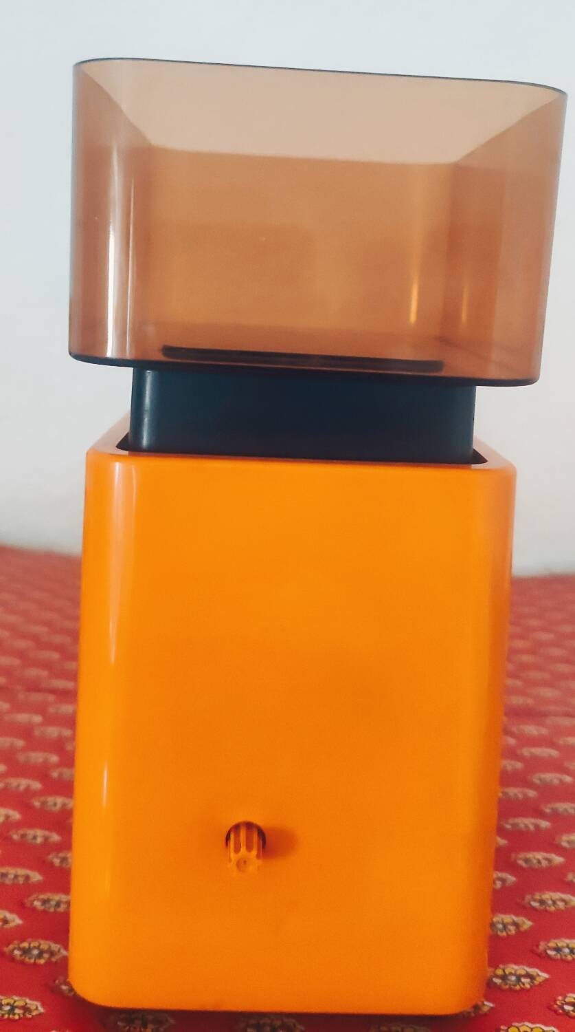 Teraillon scale orange year 1976