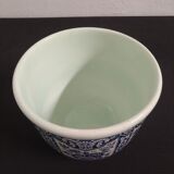 Boch earthenware pot cache
