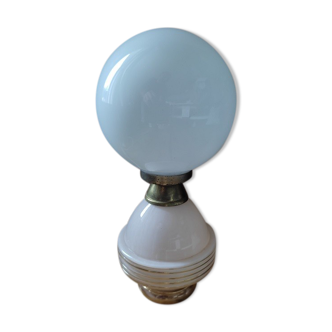 Lampe chevet base art déco rose globe opaline