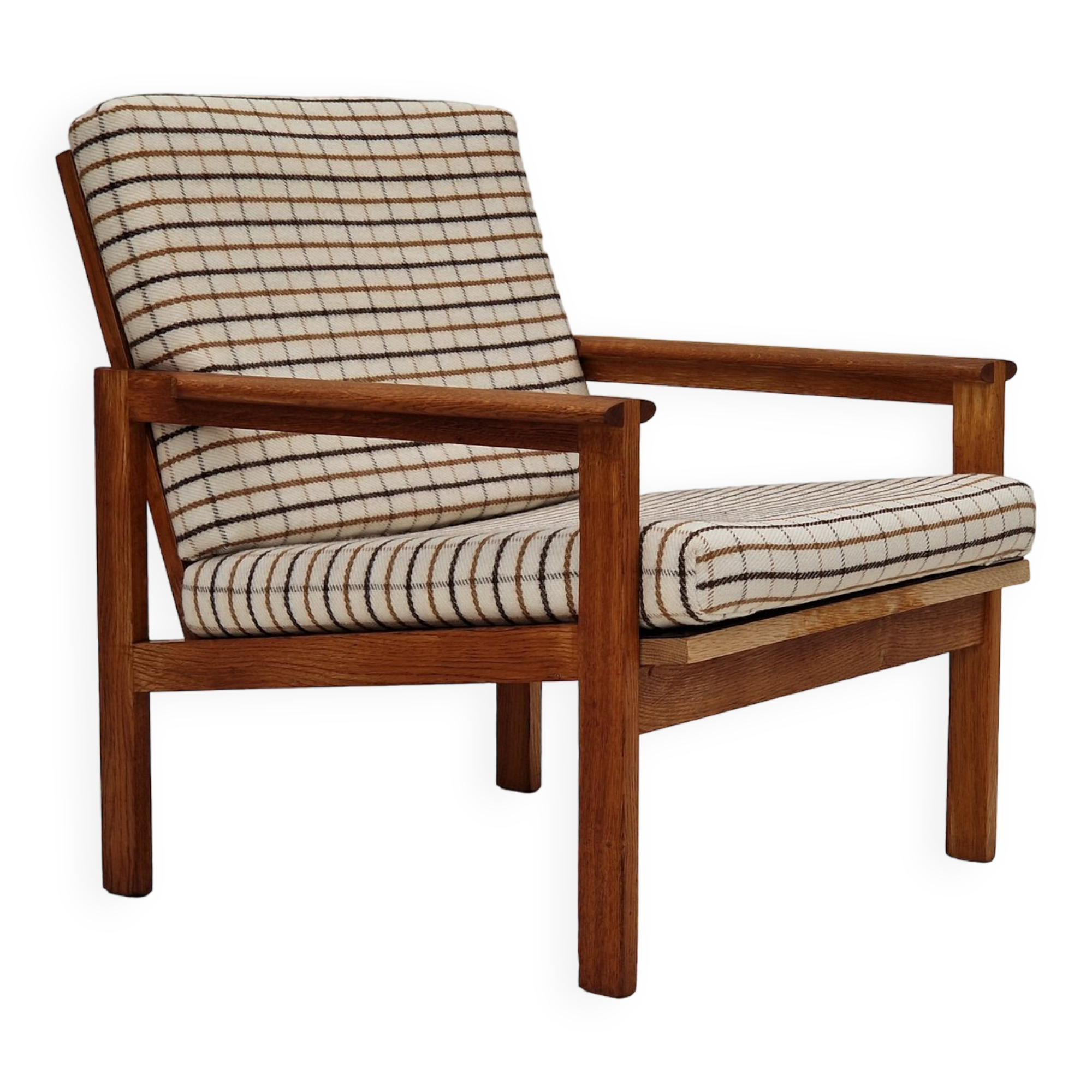 Années 1970, design danois par Illum Wikkelsø, modèle Capella pour Eliersen Møbler, bois de chêne.