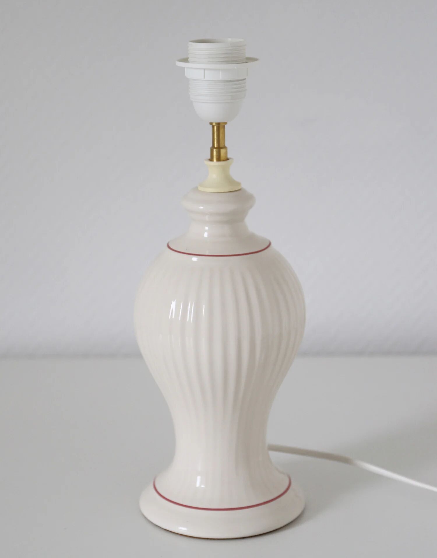 Vintage table lamp "St Michael" – Ribbed ceramic and country print