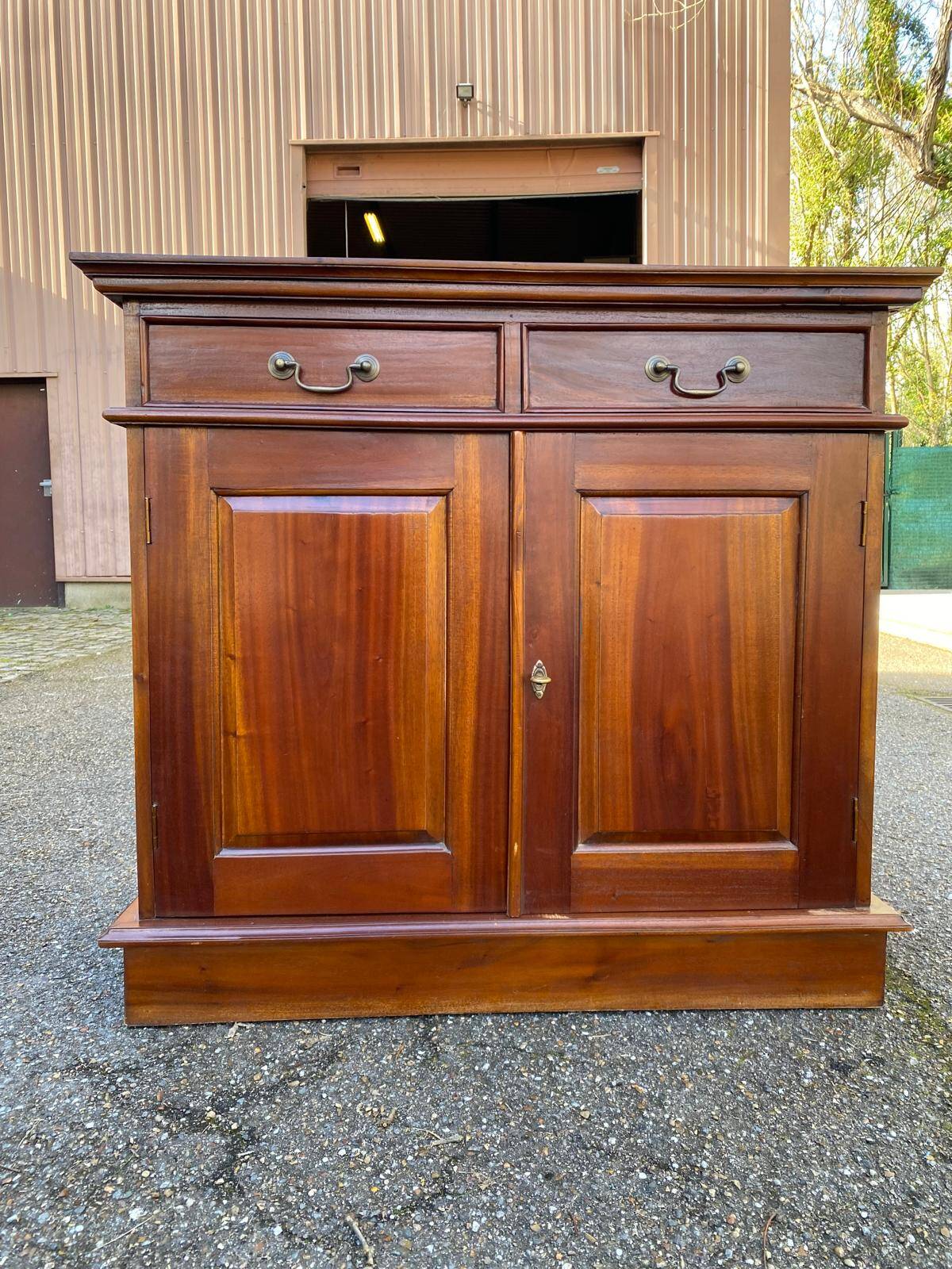 Buffet impérial 2 portes en acajou massif