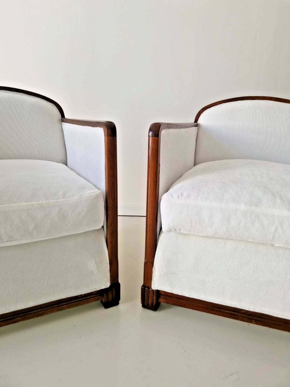 Pair of Large White Art Deco Armchairs 1950s Mid Century Modern Interior De