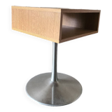 Tulip-shaped console table