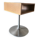 Tulip-shaped console table