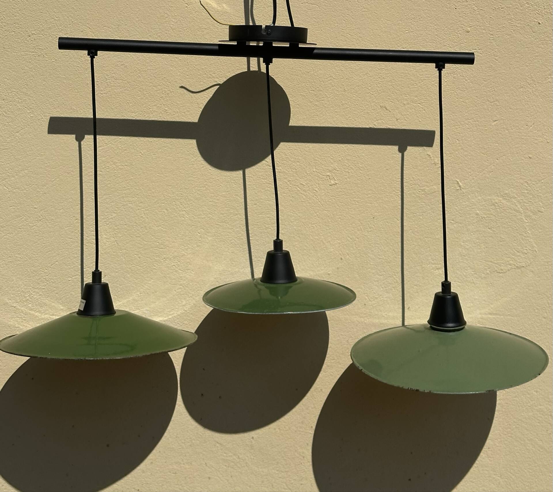 Ceiling light pendant lampshade enamelled green and white metal
