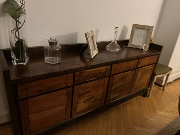 Bahut en bois massif