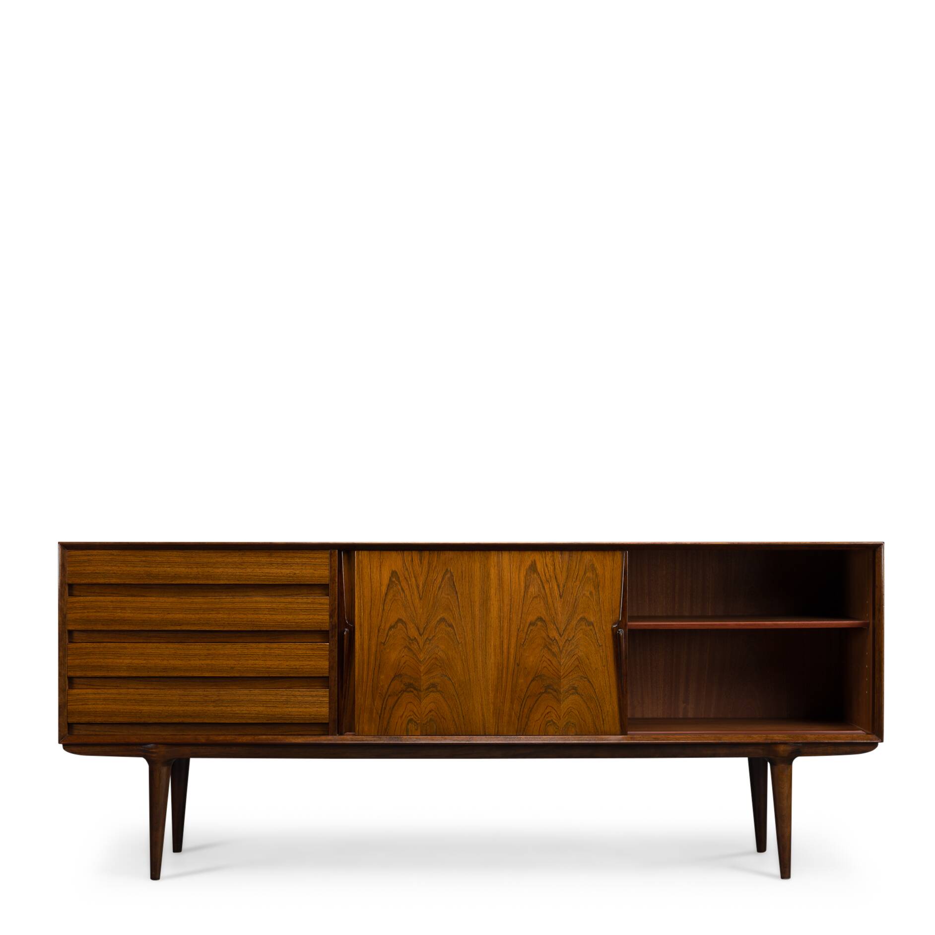 Danish buffet in rosewood, model no. 18, made in Oman by Jun Mobelfabrik, 1960s.