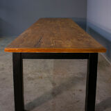 Table in brushed spruce