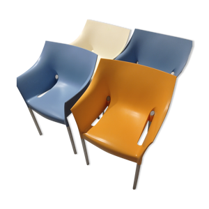 4 chaises Dr. NO par