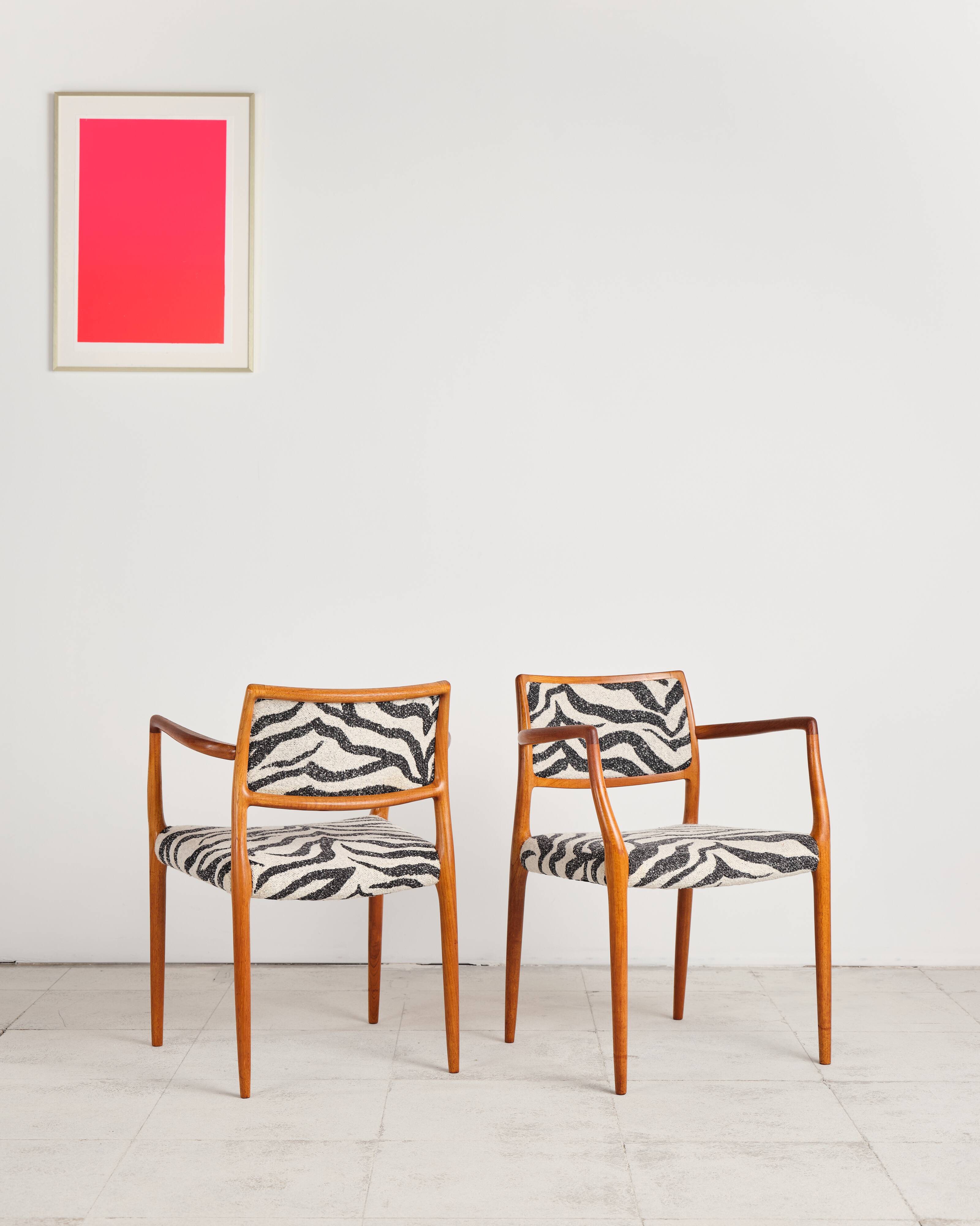 Ensemble de 2 fauteuils danois Niels O. Møller, modèle 65, design du milieu