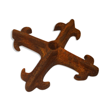 Cast iron anchor