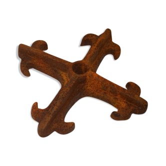 Cast iron anchor