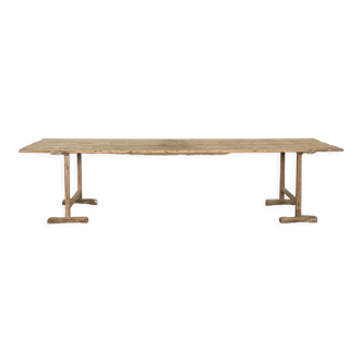 Guinguette table on trestles