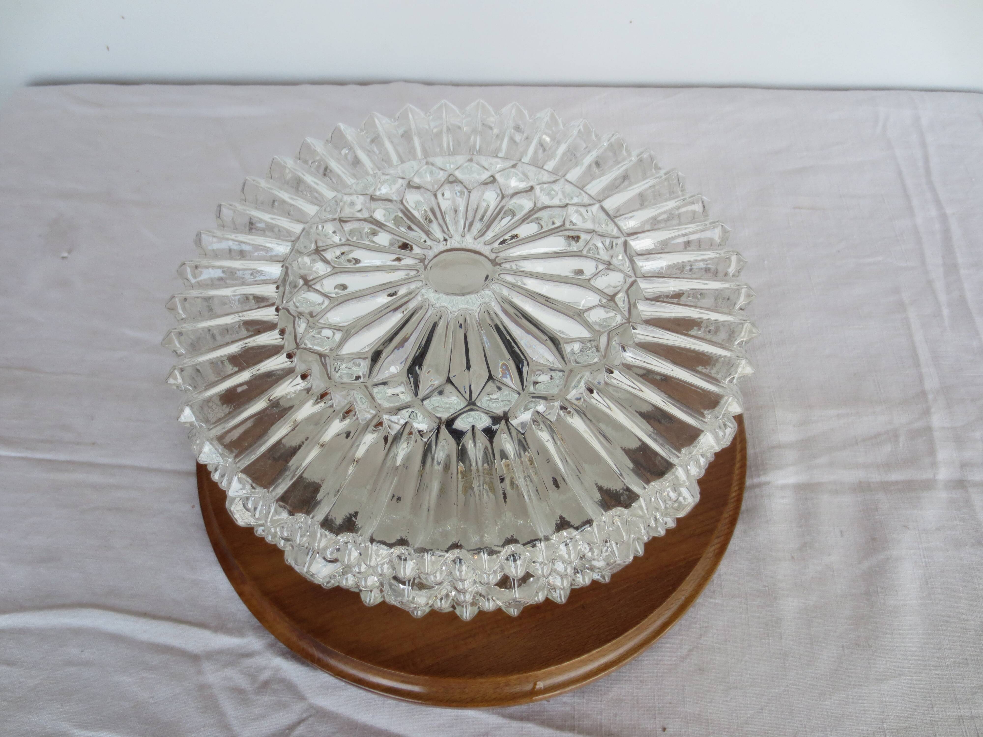 Plafonnier, applique murale ronde en verre taillé sur socle en bois