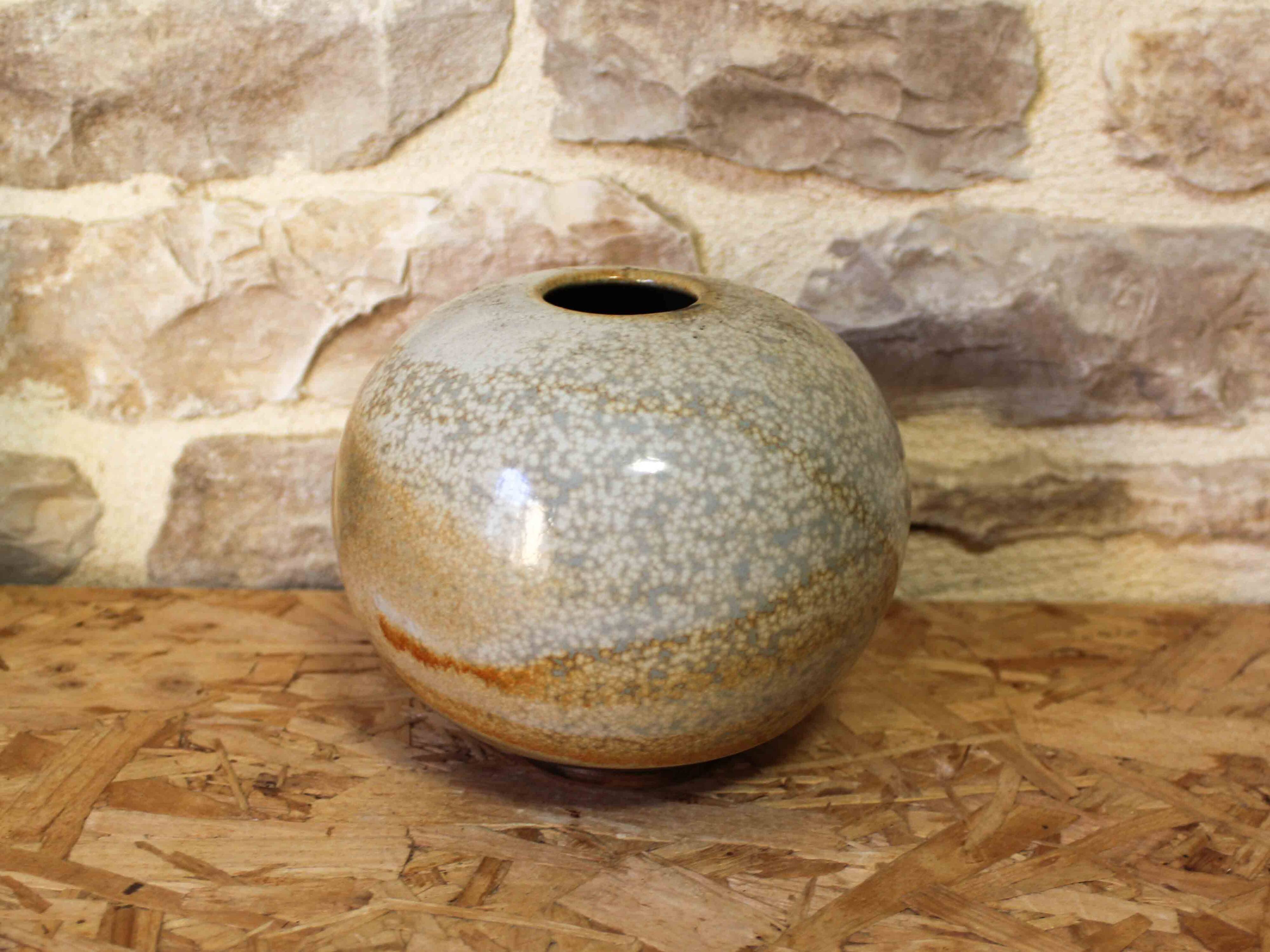 Glazed stoneware vase by Daniel de Montmollin