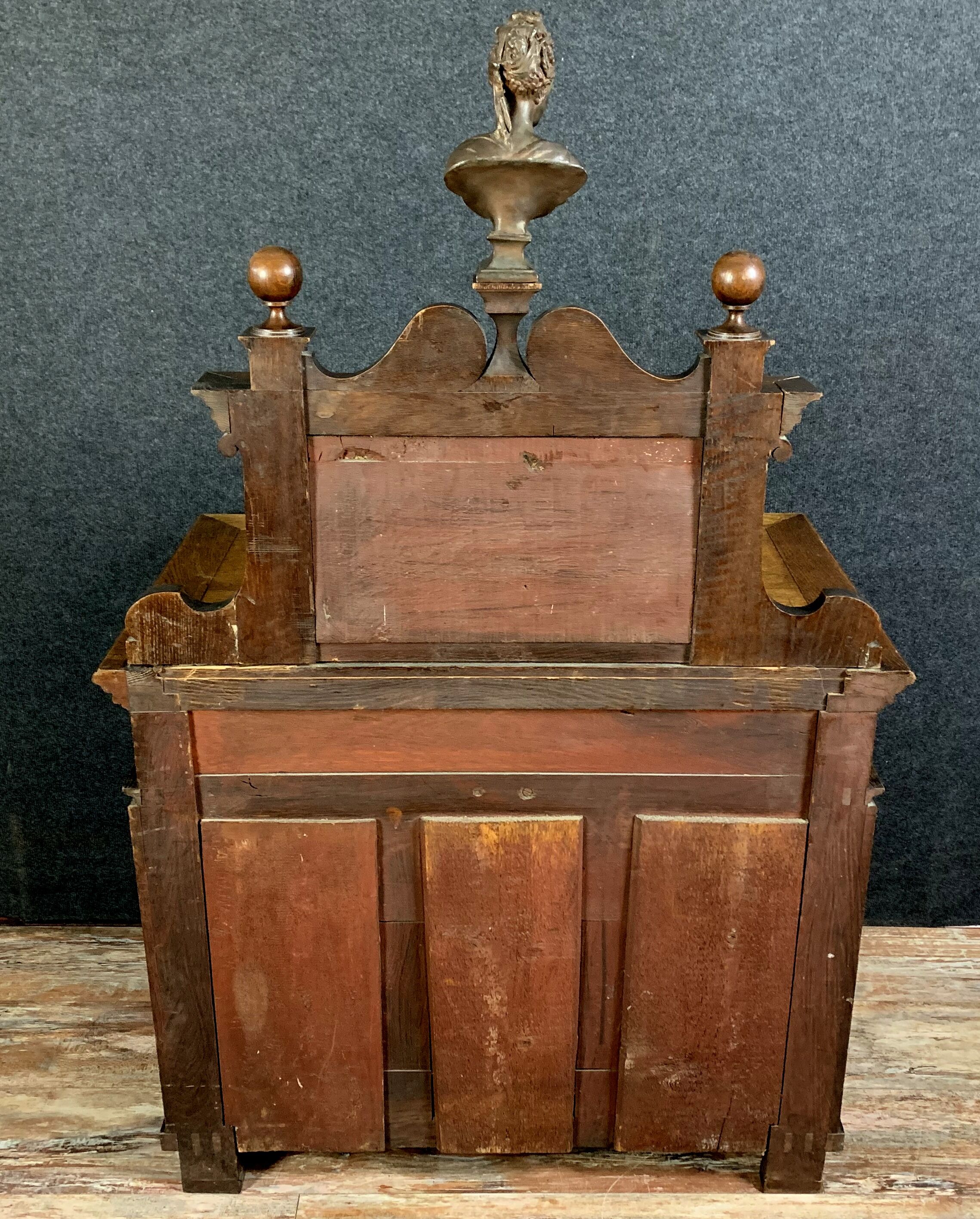 Renaissance Lady's desk in natural wood
