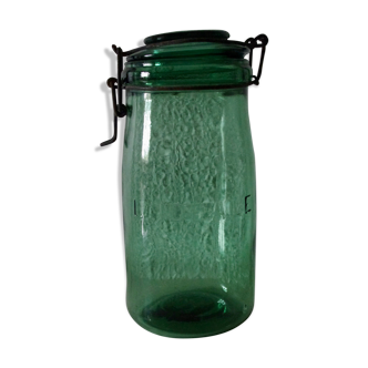 The ideal dark green 1 liter jar