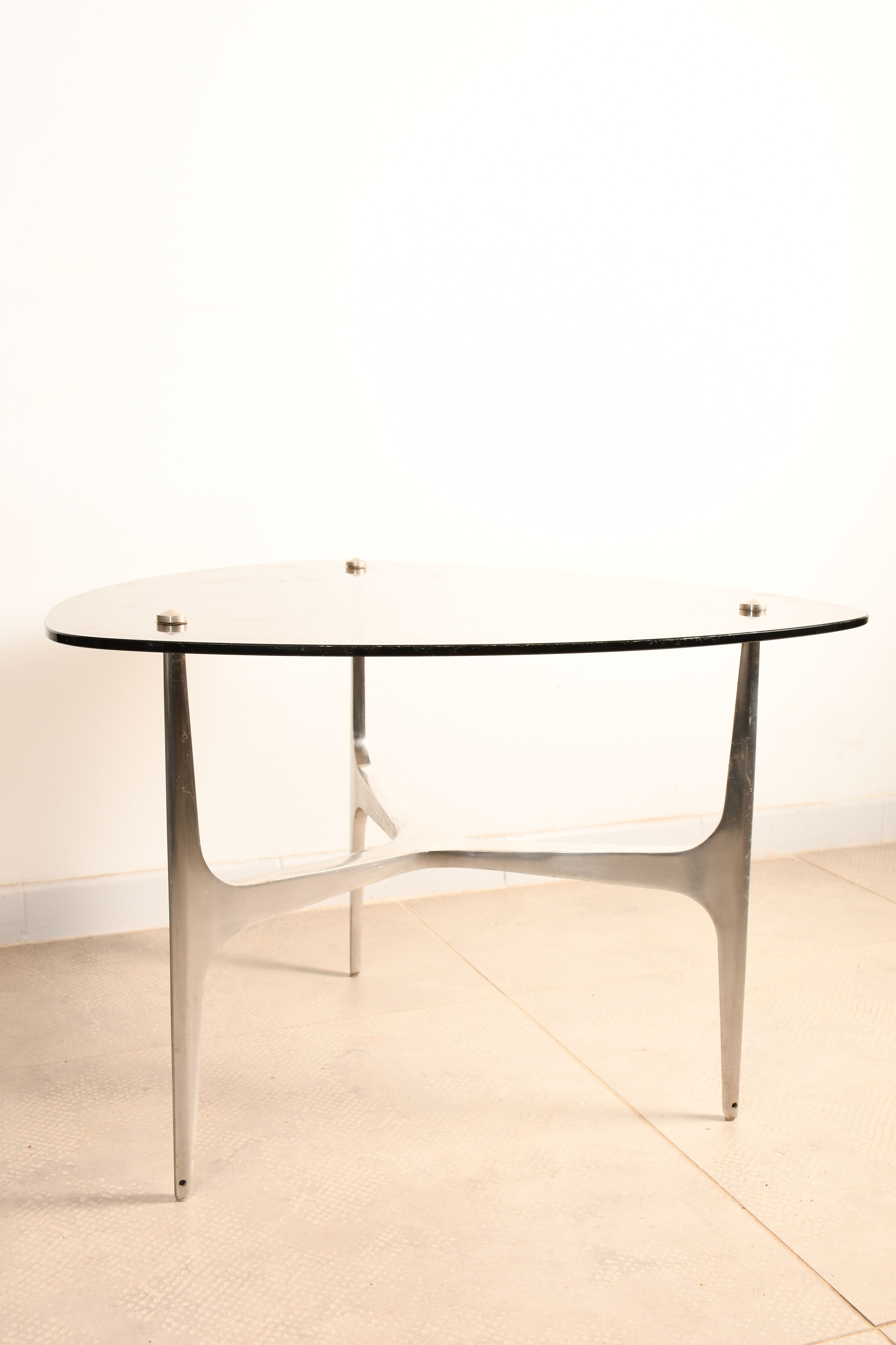 Design coffee table, glass top, aluminum legs