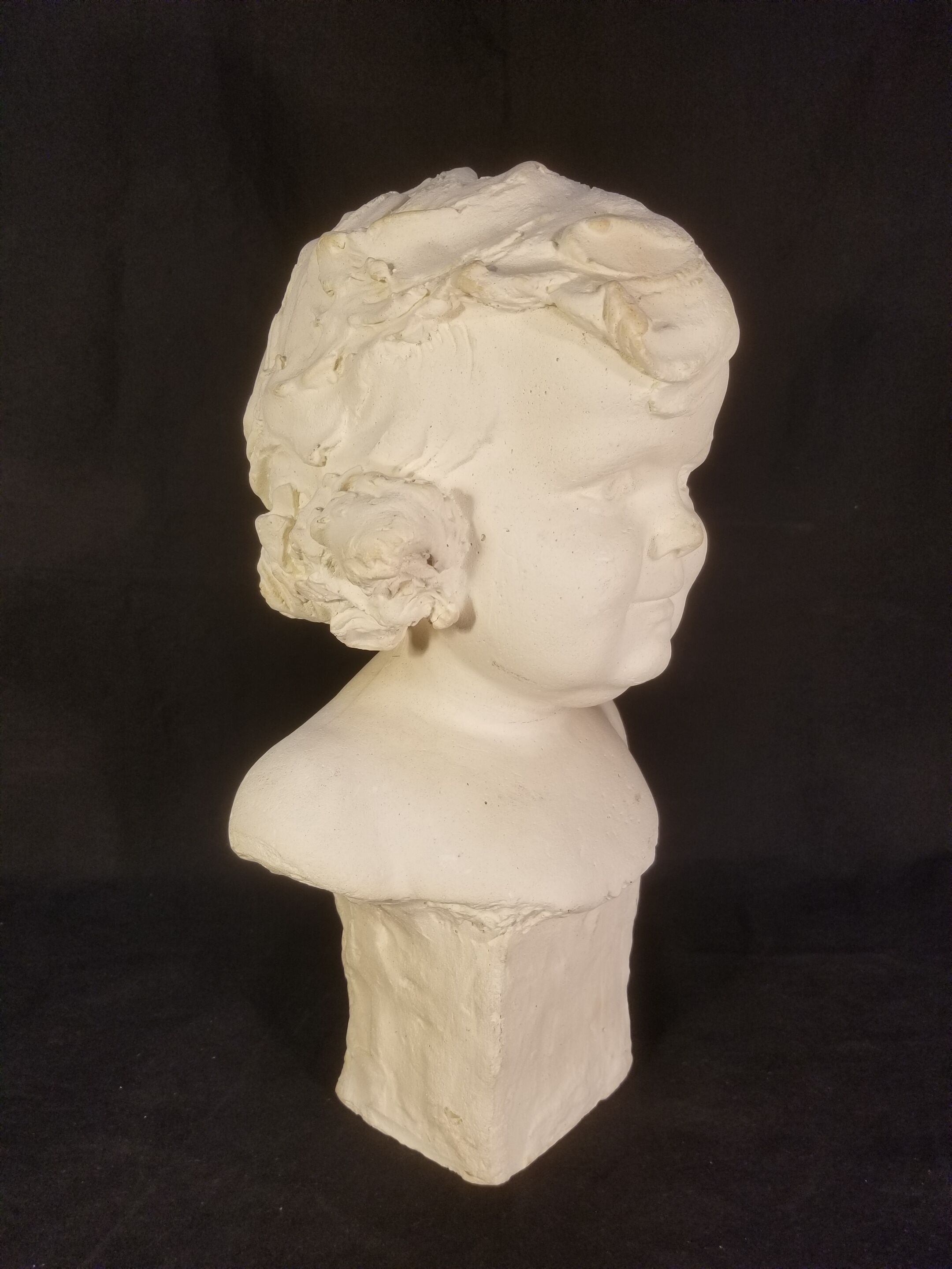 Old plaster bust - The gracious child
