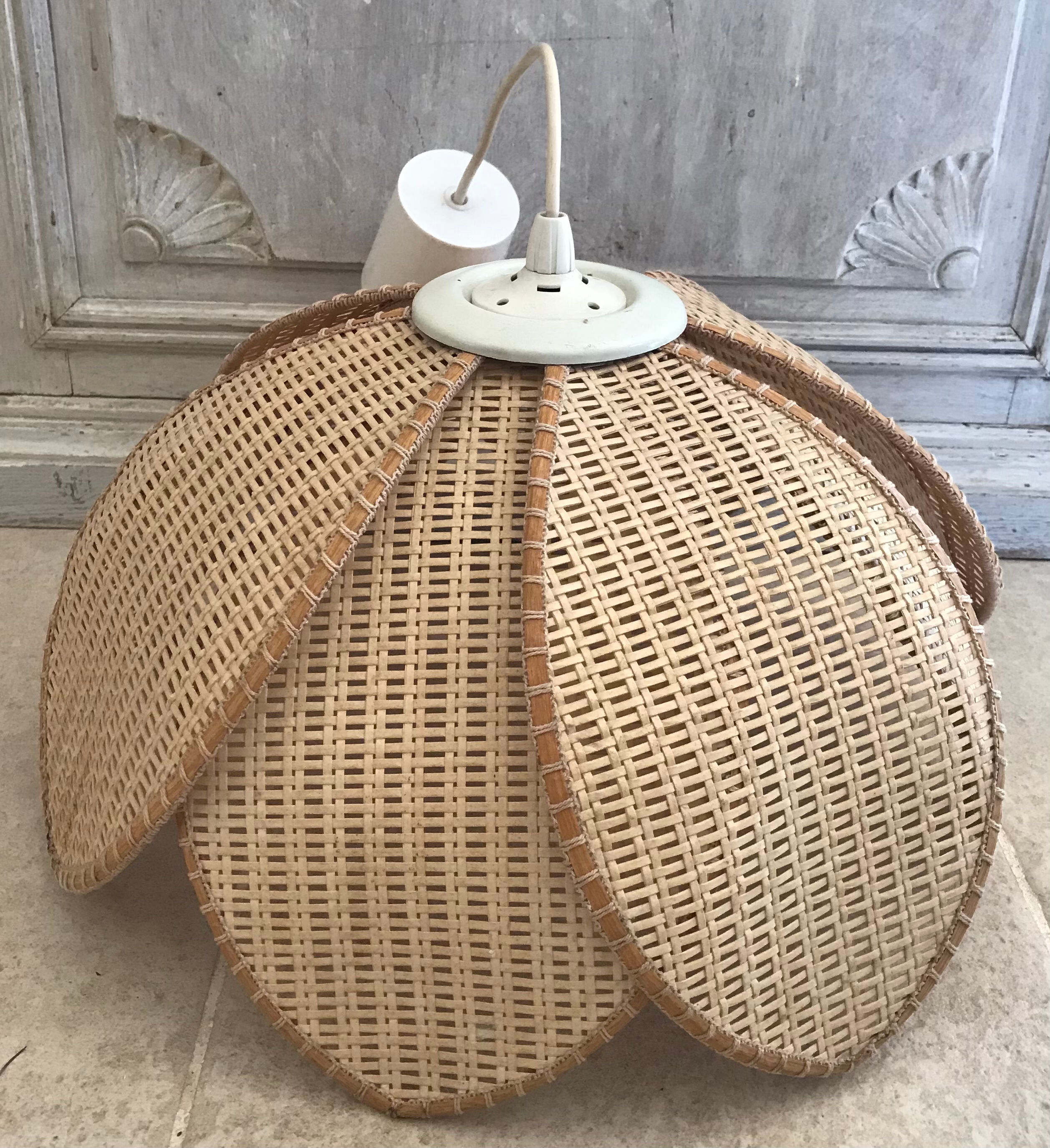 Suspension flower in rattan canning 1970