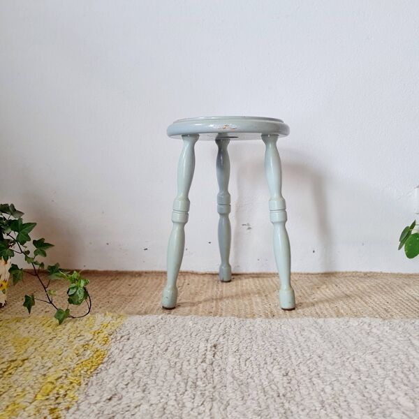 Tabouret ancien tripode bois massif bleu