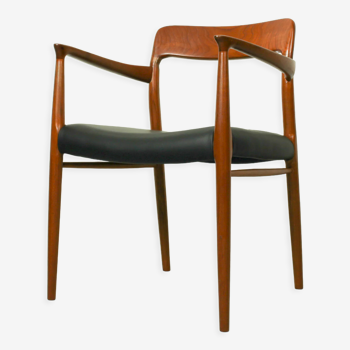 Chaise de salle à manger modèle 65 en teck et cuir par Niels Otto Møller