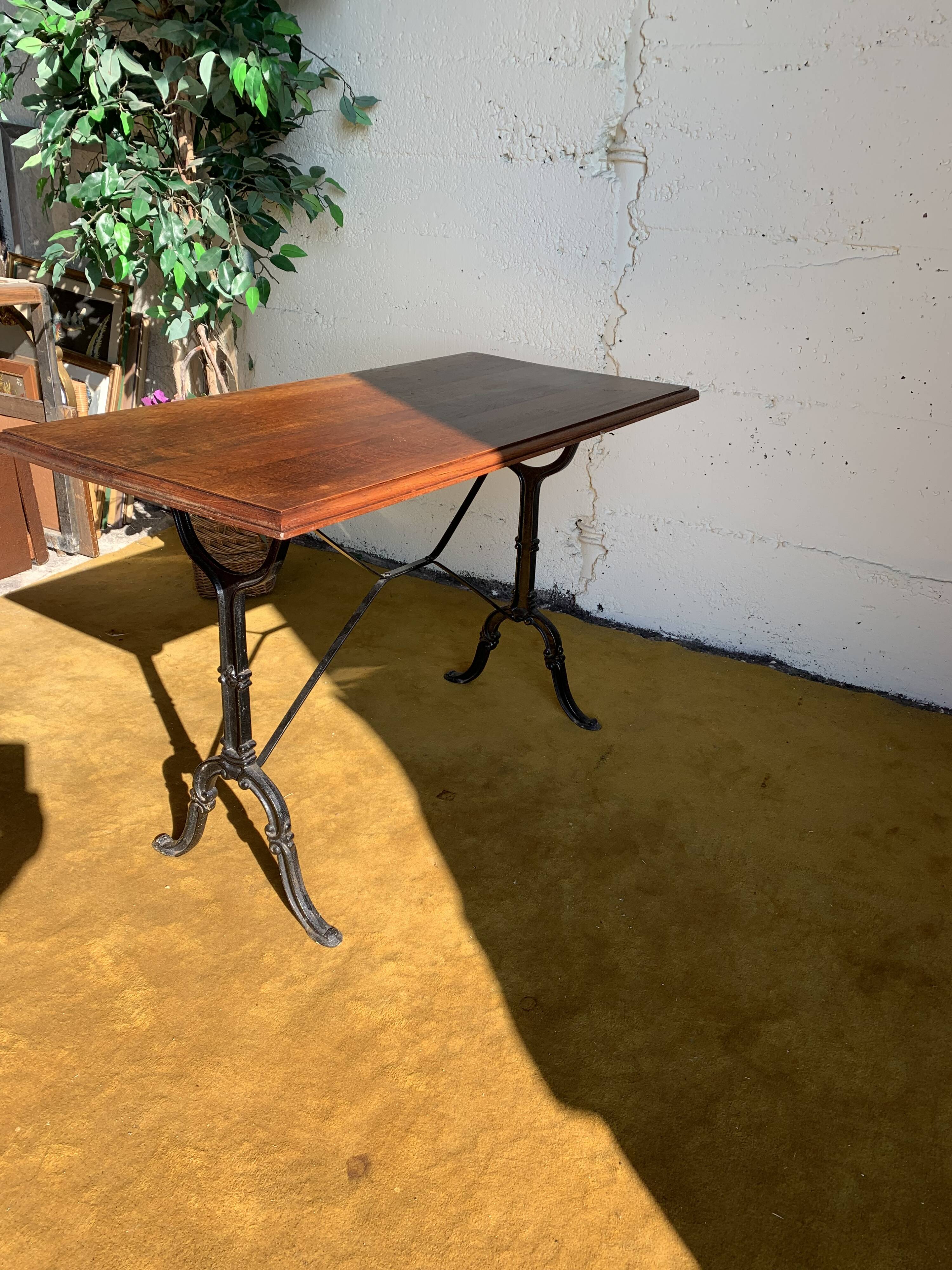 Bistro table for 4 people