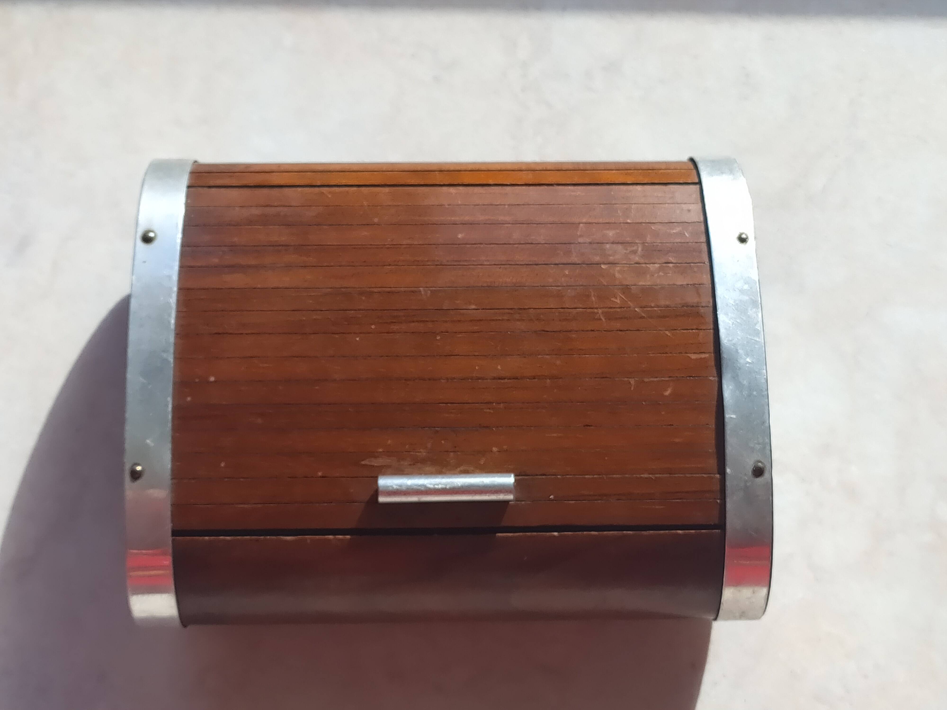 Art Deco curtain box;