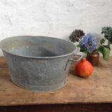 Oval zinc basin
