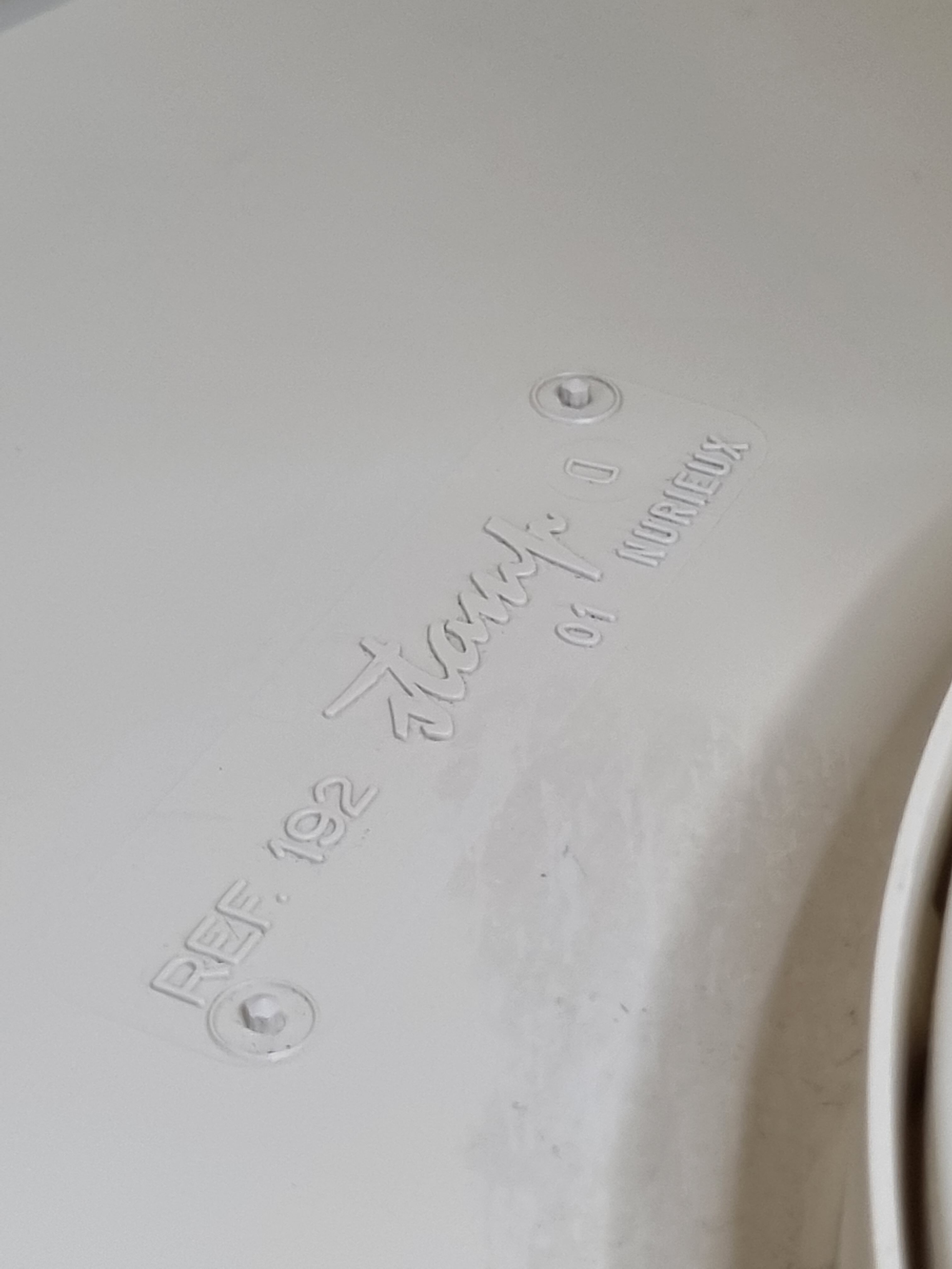 Tulip foot coffee table "Tam Tam" by Henry Massonnet for Stamp, 70s