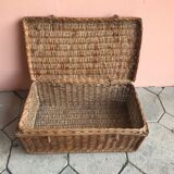 Old trunk in woven wicker rectangular shape - Bicycle model suitcase