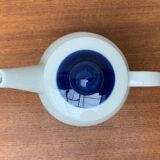 Coffee pot from the Koka Bleu series, Blau, Bla Swedish mid-century by Hertha Bengtson for Rörstrand, 1950s.